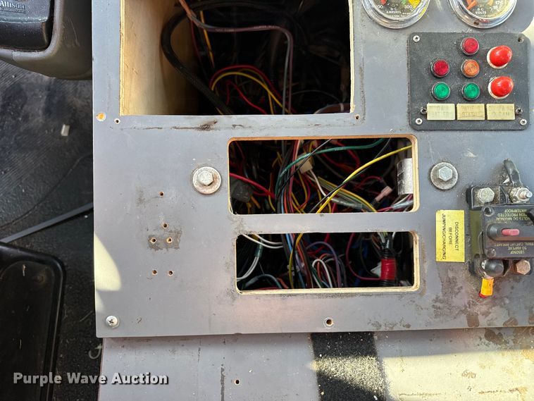 image for item EU4075 2007 International 4300 ambulance