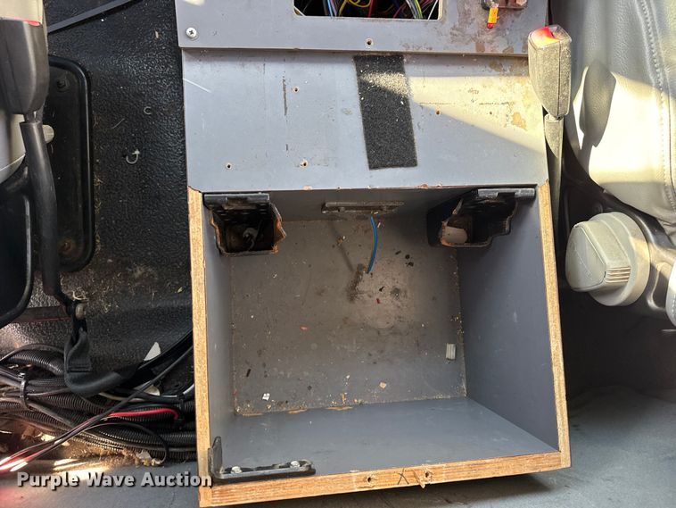 image for item EU4075 2007 International 4300 ambulance