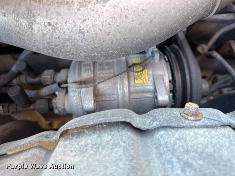 image for item EU4075 2007 International 4300 ambulance