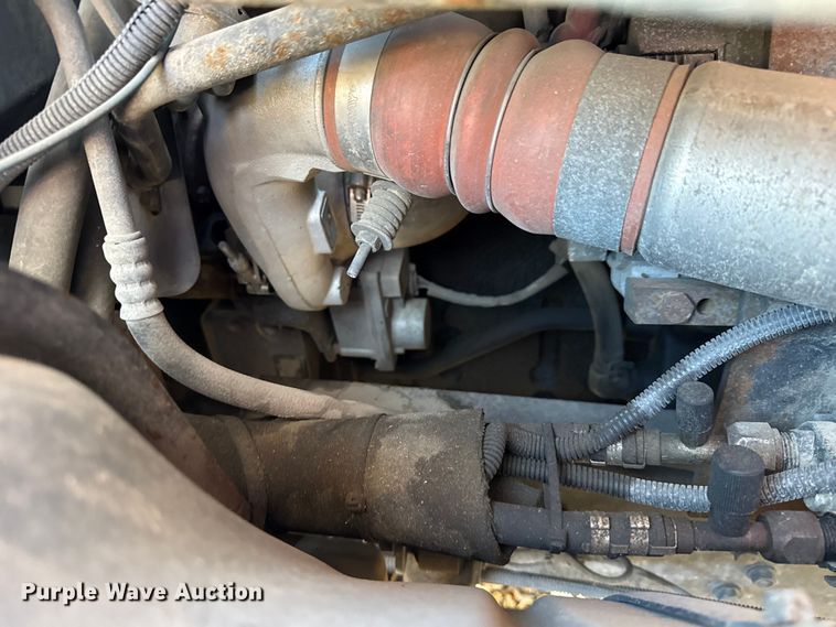 image for item EU4075 2007 International 4300 ambulance