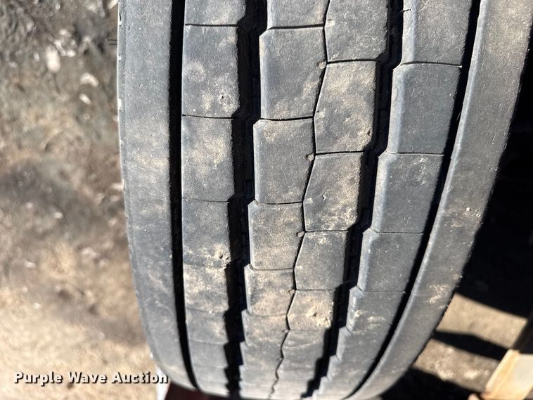 image for item EU4075 2007 International 4300 ambulance