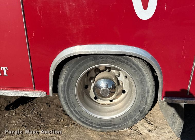 image for item EU4075 2007 International 4300 ambulance