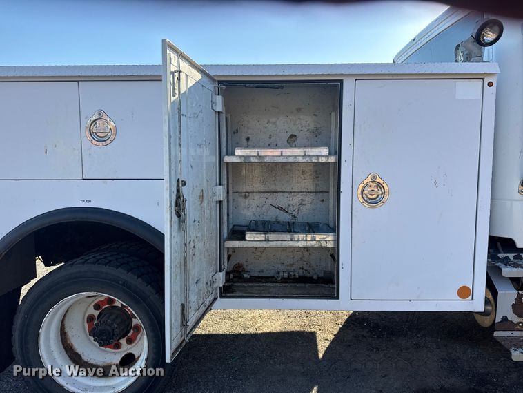 image for item EU4076 2012 Freightliner Business Class M2 utility / service truck