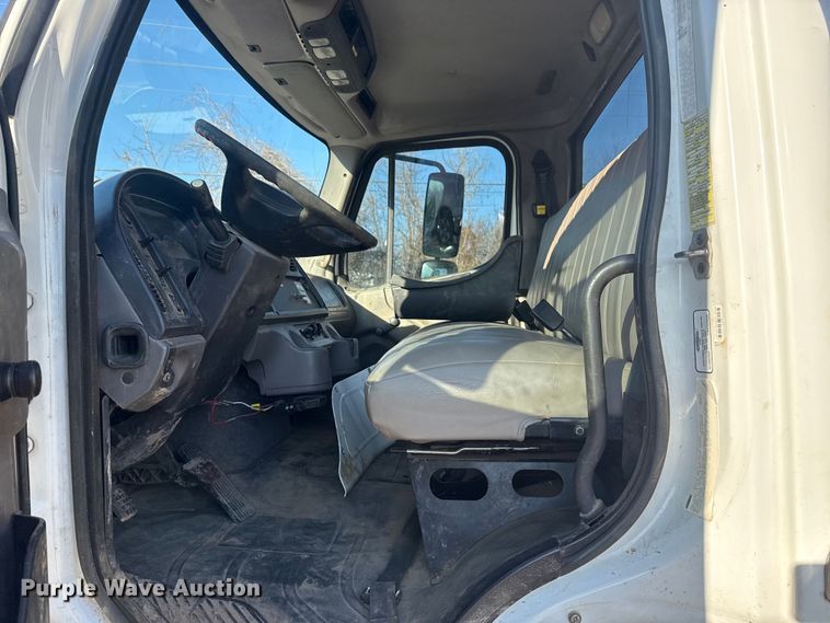 image for item EU4076 2012 Freightliner Business Class M2 utility / service truck