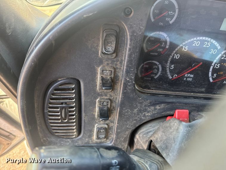 image for item EU4076 2012 Freightliner Business Class M2 utility / service truck