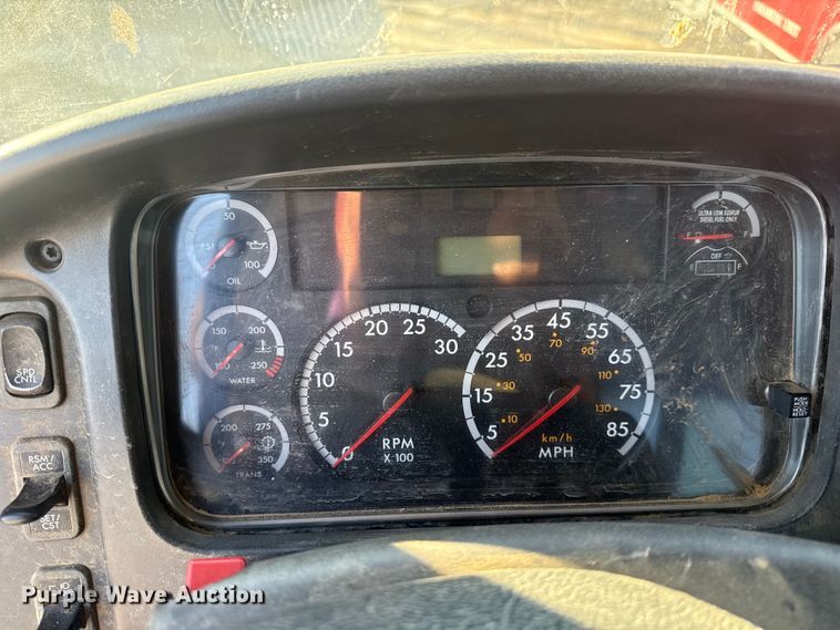 image for item EU4076 2012 Freightliner Business Class M2 utility / service truck