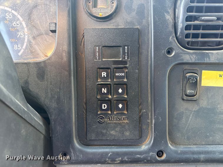 image for item EU4076 2012 Freightliner Business Class M2 utility / service truck