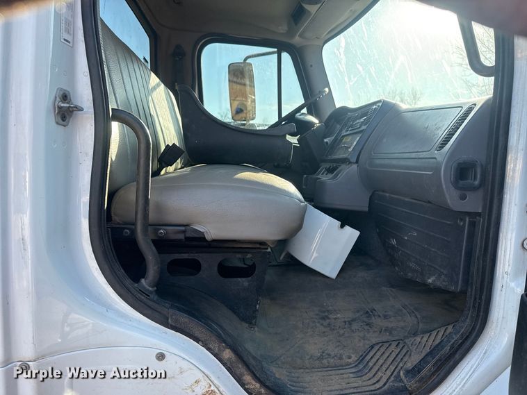 image for item EU4076 2012 Freightliner Business Class M2 utility / service truck