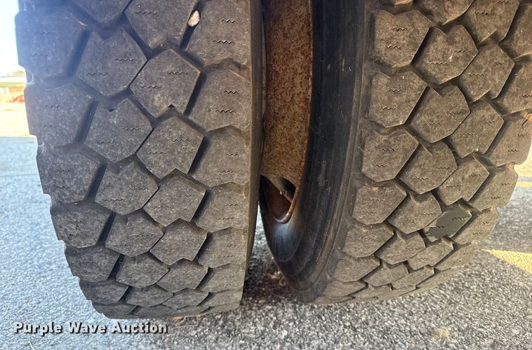 image for item EU4076 2012 Freightliner Business Class M2 utility / service truck