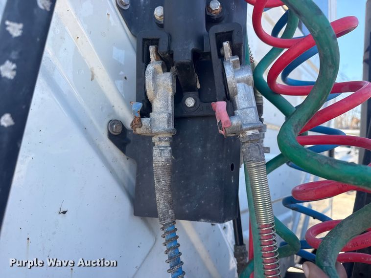 image for item EU4077 2007 International 8600 semi truck