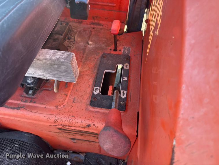 image for item EU4079 Kubota M8209 MFWD tractor
