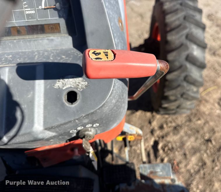 image for item EU4079 Kubota M8209 MFWD tractor