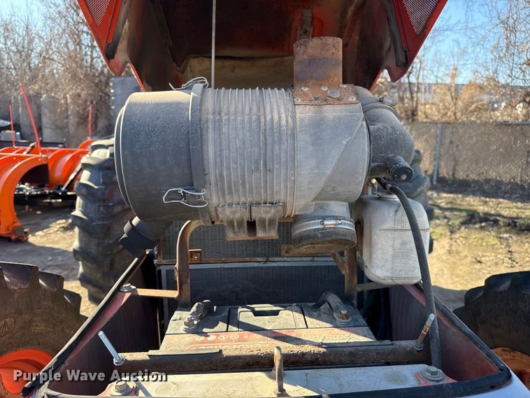 image for item EU4079 Kubota M8209 MFWD tractor