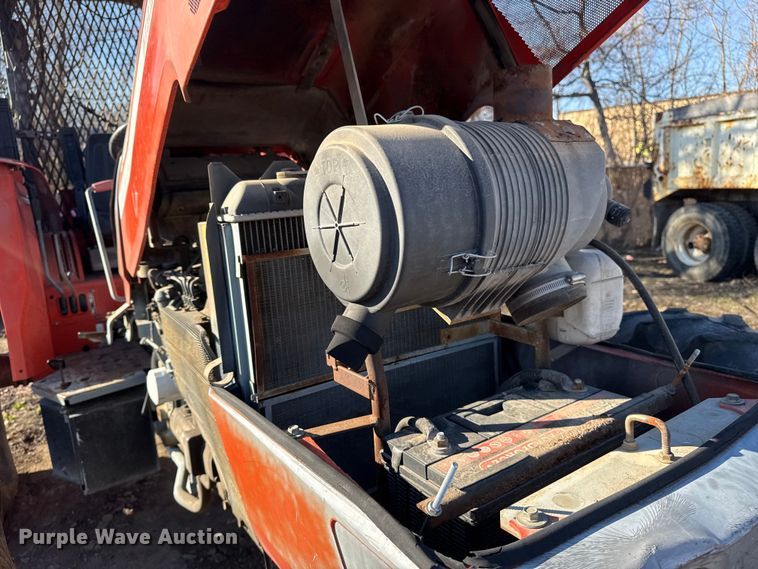 image for item EU4079 Kubota M8209 MFWD tractor