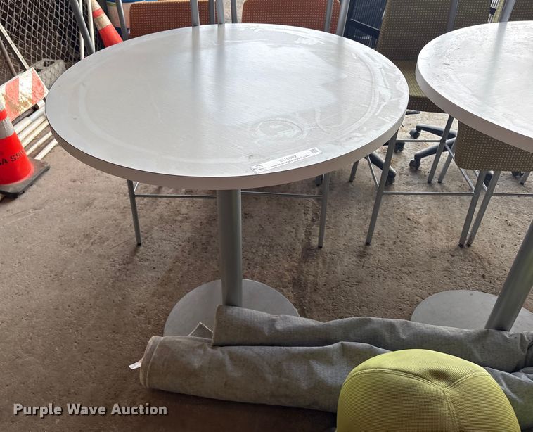 image for item EU4082 Furniture