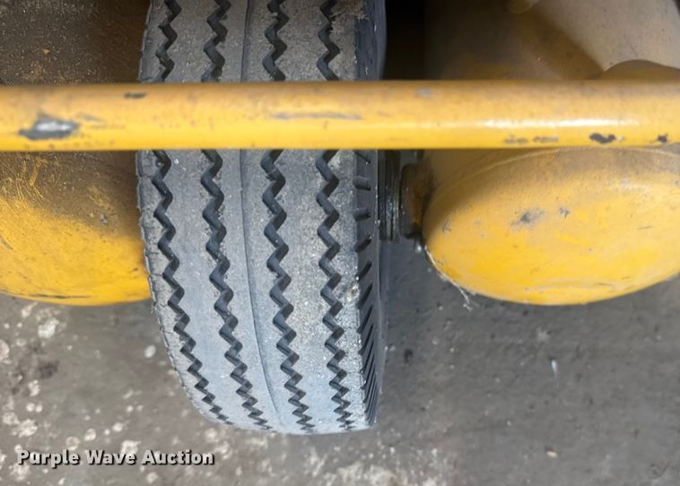 image for item EU4096 Dewalt air compressor