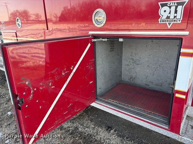 image for item EV2667 1989 Pierce pumper fire truck