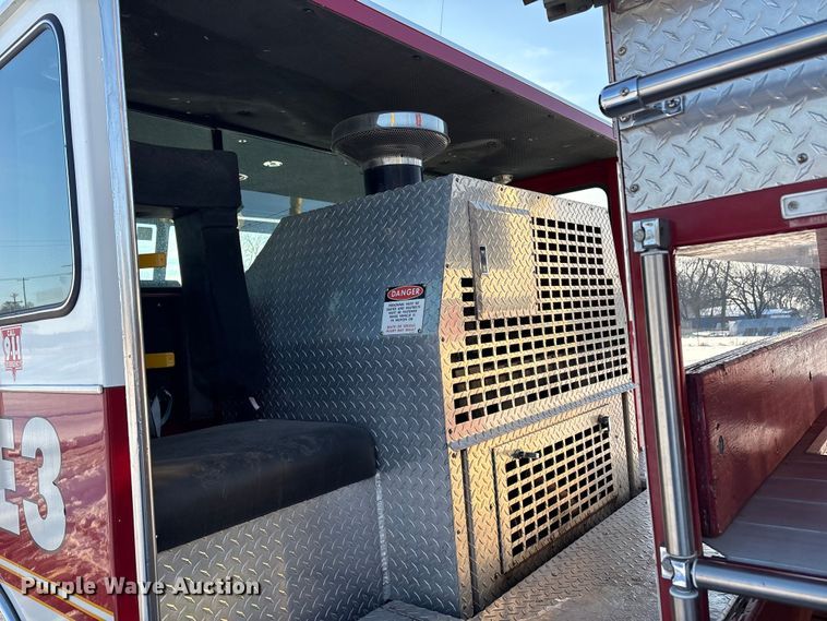 image for item EV2667 1989 Pierce pumper fire truck