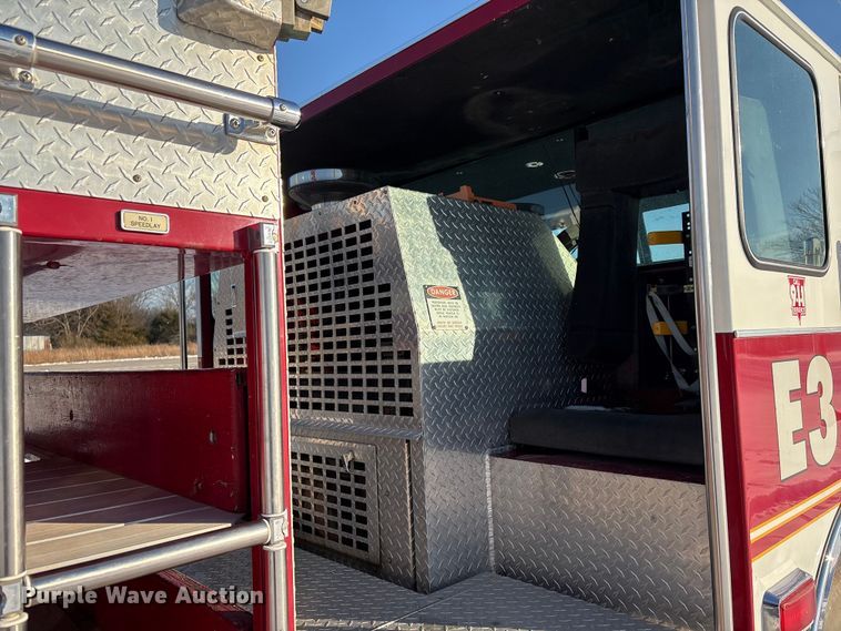 image for item EV2667 1989 Pierce pumper fire truck