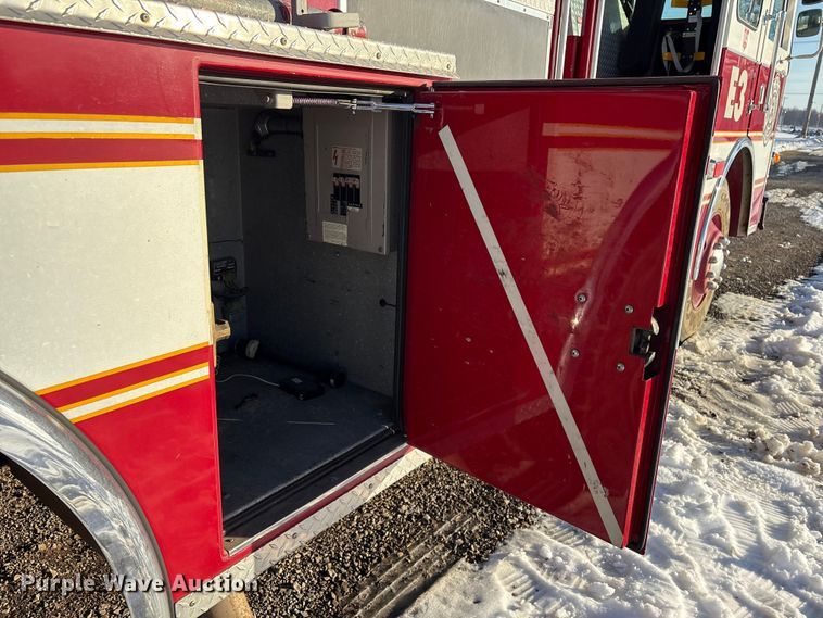 image for item EV2667 1989 Pierce pumper fire truck