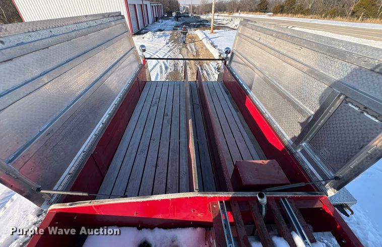 image for item EV2667 1989 Pierce pumper fire truck