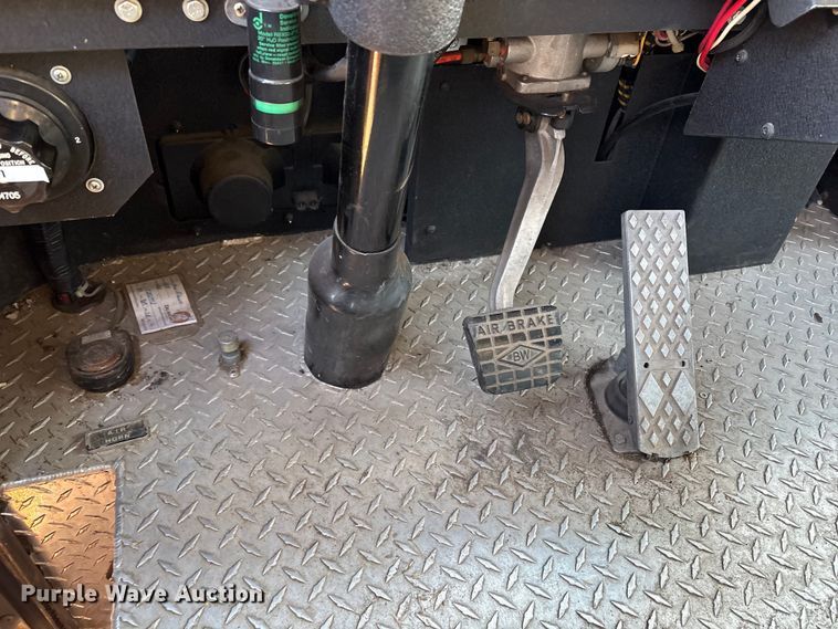 image for item EV2667 1989 Pierce pumper fire truck