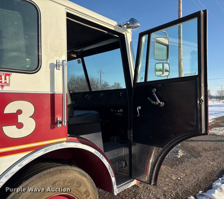 image for item EV2667 1989 Pierce pumper fire truck