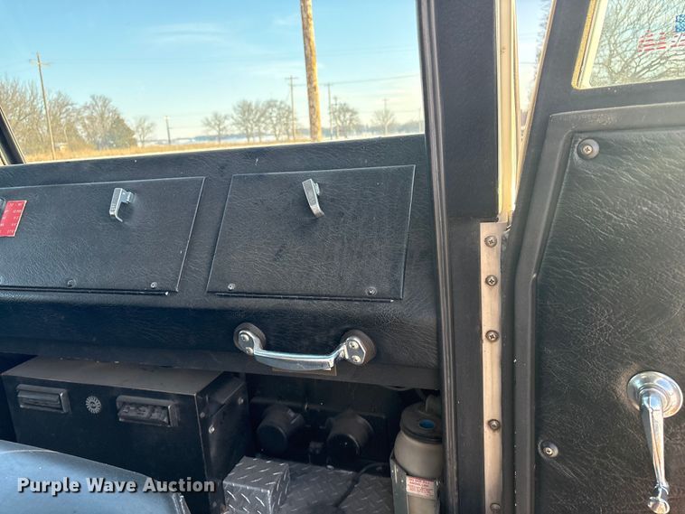 image for item EV2667 1989 Pierce pumper fire truck