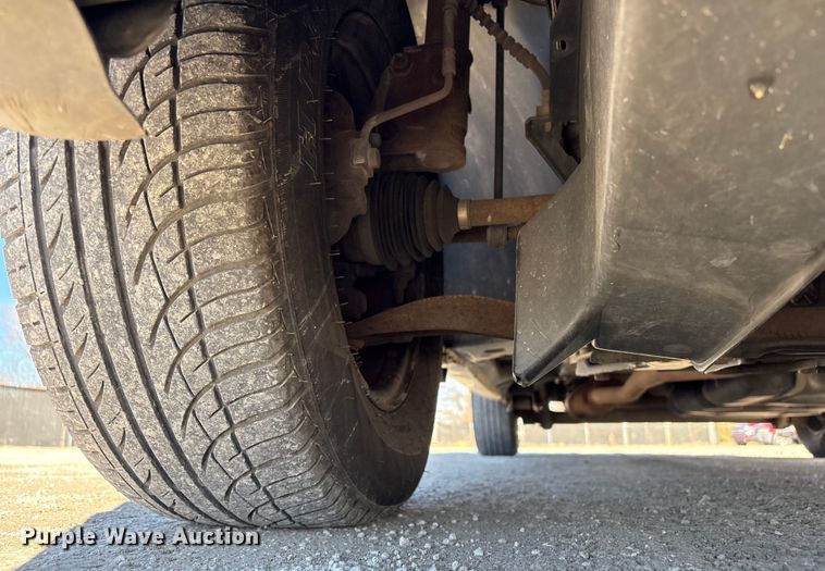 image for item EV2678 2002 Dodge Caravan van