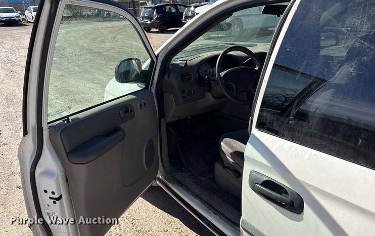 image for item EV2678 2002 Dodge Caravan van