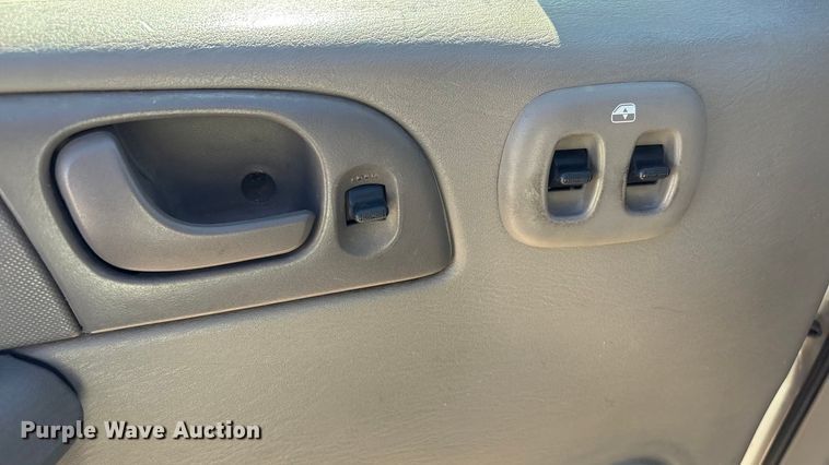 image for item EV2678 2002 Dodge Caravan van