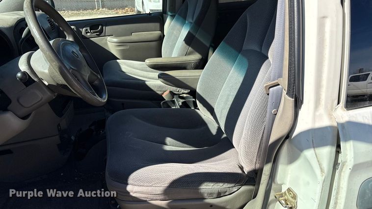 image for item EV2678 2002 Dodge Caravan van