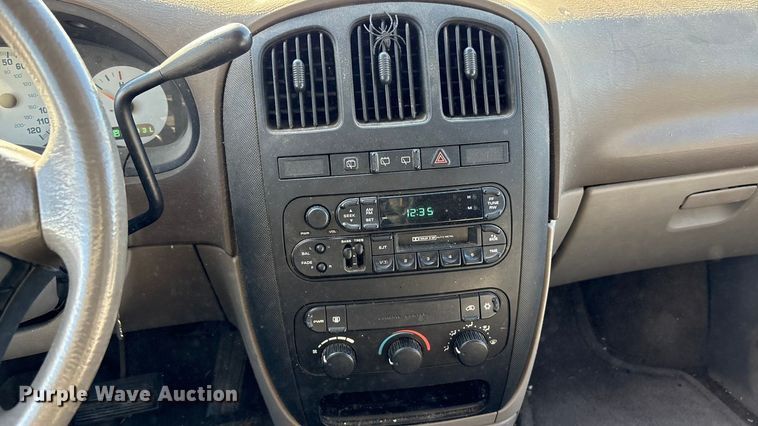 image for item EV2678 2002 Dodge Caravan van