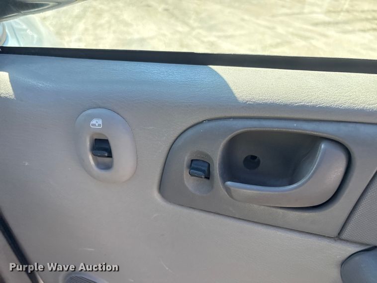 image for item EV2678 2002 Dodge Caravan van