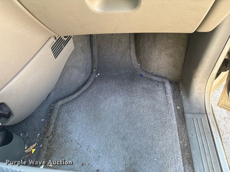 image for item EV2678 2002 Dodge Caravan van