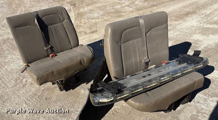 image for item EV2678 2002 Dodge Caravan van