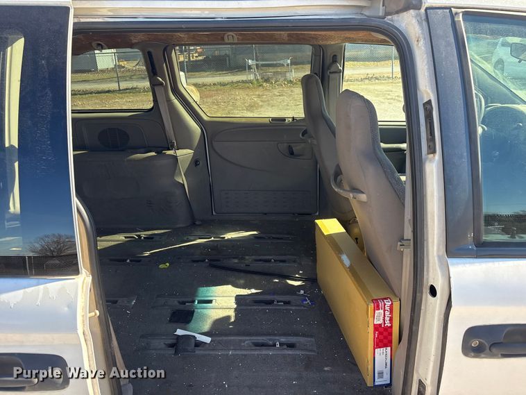 image for item EV2678 2002 Dodge Caravan van