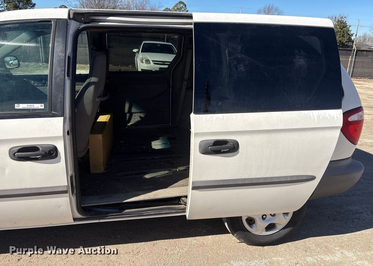 image for item EV2678 2002 Dodge Caravan van
