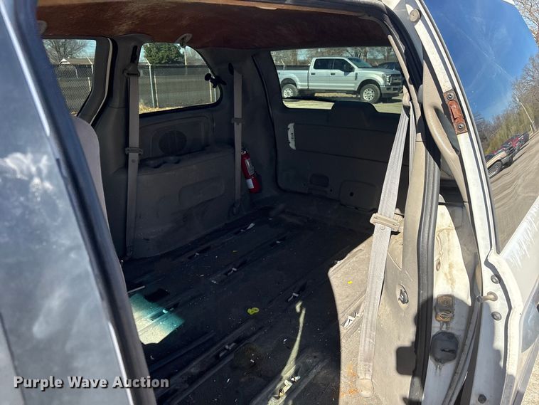 image for item EV2678 2002 Dodge Caravan van