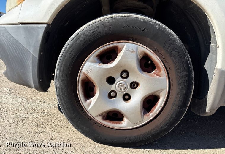 image for item EV2678 2002 Dodge Caravan van