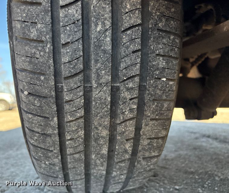 image for item EV2678 2002 Dodge Caravan van