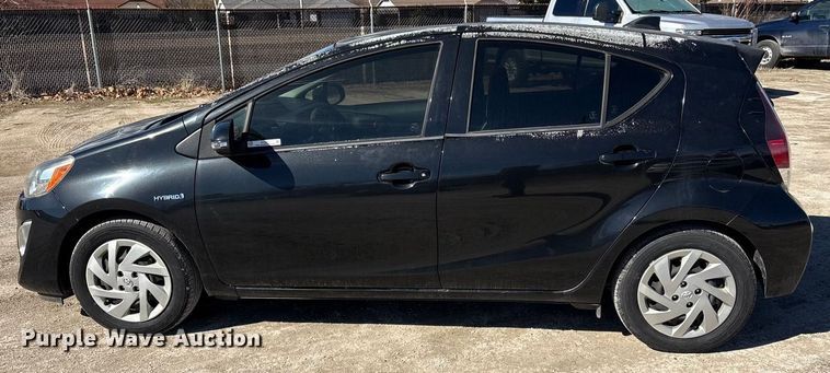 image for item EV2680 2015 Toyota Prius C 