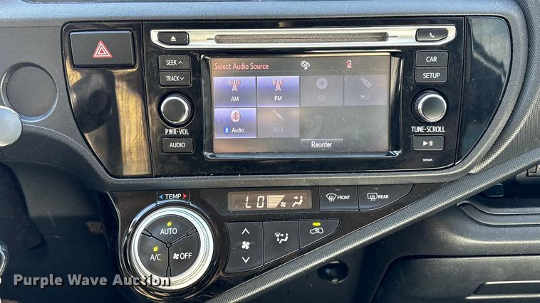 image for item EV2680 2015 Toyota Prius C 