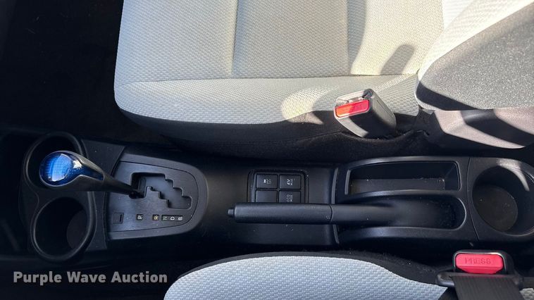 image for item EV2680 2015 Toyota Prius C 