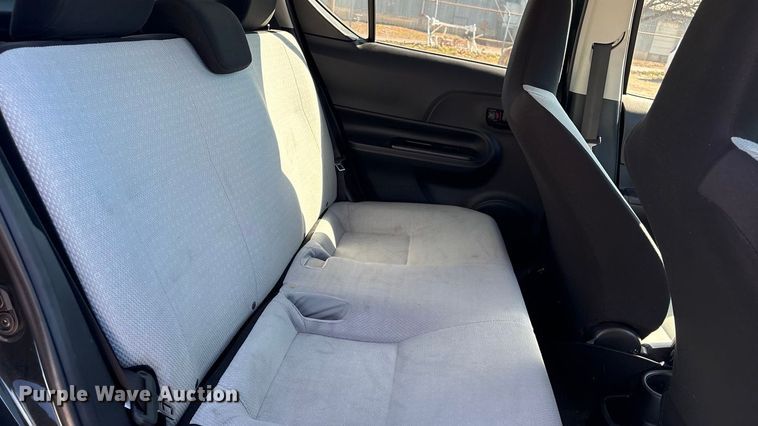 image for item EV2680 2015 Toyota Prius C 