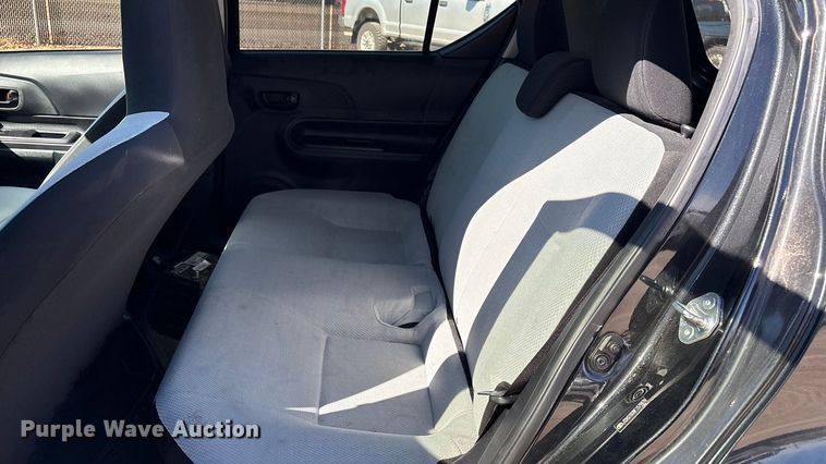 image for item EV2680 2015 Toyota Prius C 