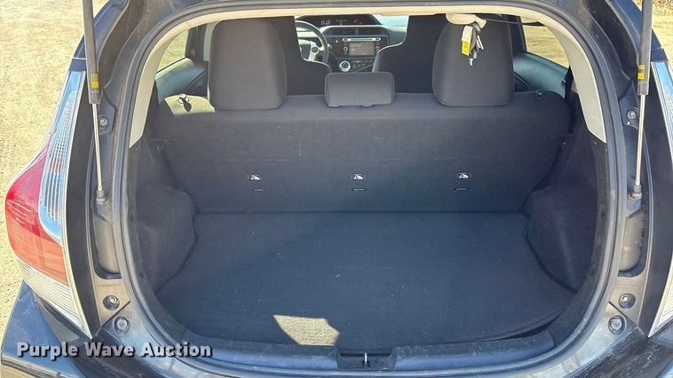 image for item EV2680 2015 Toyota Prius C 