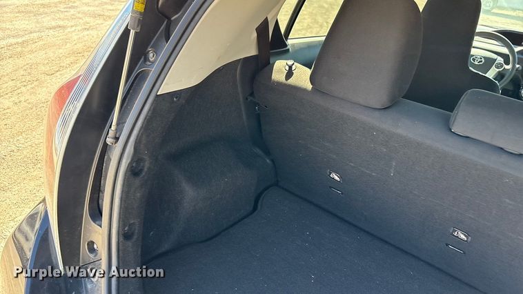 image for item EV2680 2015 Toyota Prius C 