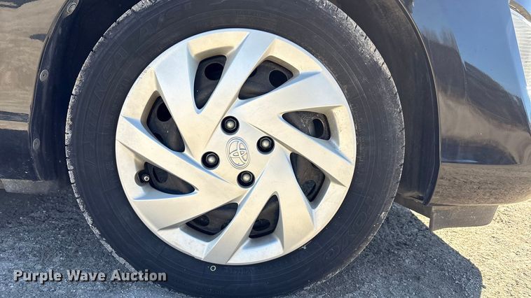 image for item EV2680 2015 Toyota Prius C 