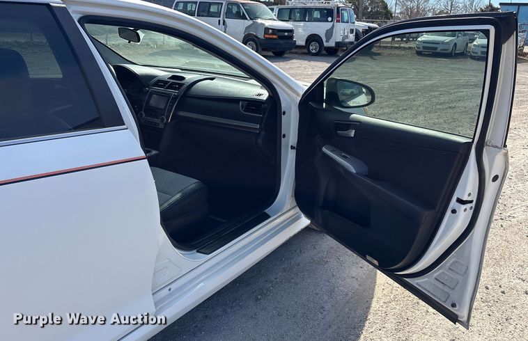 image for item EV2683 2012 Toyota Camry 